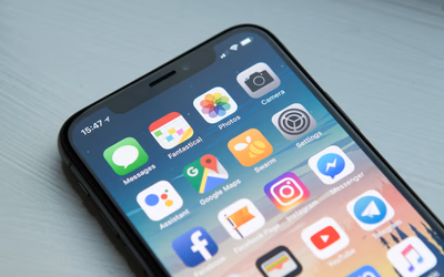 Mobile-first weboldal készítés Debrecenben 2026: miért a mobil dönti el, lesz-e új ügyfele